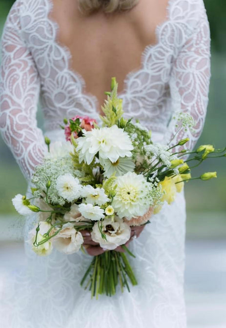 Mariage local et de saison : les plus belles fleurs de juillet au Québec
